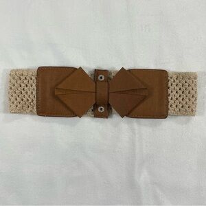 NWOT Brown and Tan Crocheted Belt Large Bow Accent Size S/M 24” Waist Stretchy